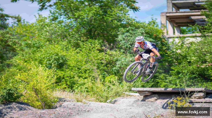 青春梦想,汇聚体育